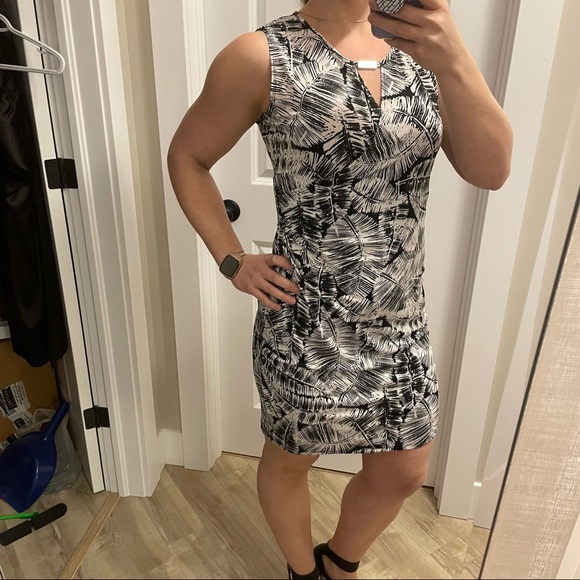 Size M/L Dress - Picture 2 of 6